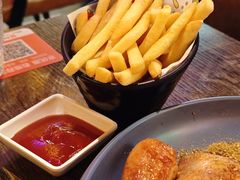 -Famous肥猫墨西哥音乐餐吧(五棵松华熙LIVE店)