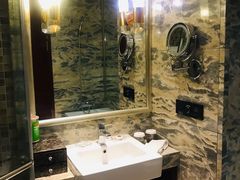 -东北大厦酒店(沈阳北站青年大街店)