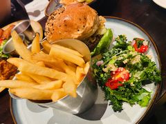 香浓蘑菇牛肉汉堡-bluefrog蓝蛙(皇庭广场店)