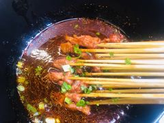 -虾弄弄海派小龙虾·牛羊蝎子火锅