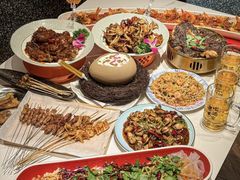 -嗨辣小聚·盘锦河蟹·海鲜烧烤龙虾(盘锦十年好店)