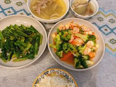 -爱的果实月嫂育婴师(世纪东方店)