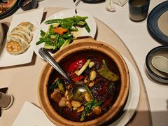 -八府香鸭·啫啫煲(华山路店)