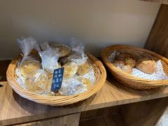-沁屋面包店(人民东路店)