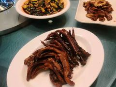 -老鼎万春卤菜(五代传承创始老店)