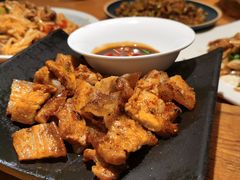 瓦片烤五花肉-山茶云南菜(中关村店)
