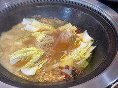 -老刘生态大鱼坊铁锅炖鱼(赛马场店)