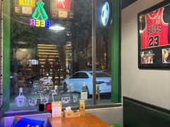 -京狮炙燥·精酿烧烤(首经贸店)