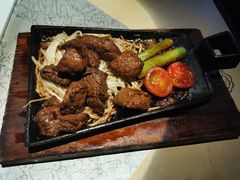 铁锄牛排-穹六人间 people 6(岳阳路店)