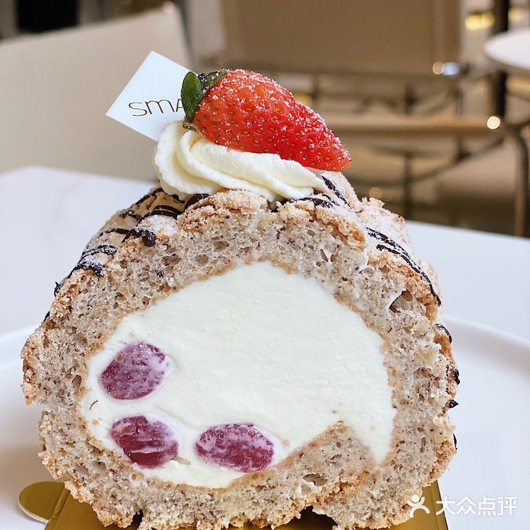 这真的就是全上海最好吃的树莓布达佩斯蛋糕🍰