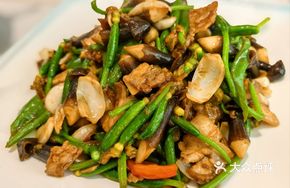 Chicken Minced Mushroom Stir-fry with Pork Tenderloin