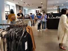 -ZARA(恒隆广场店)