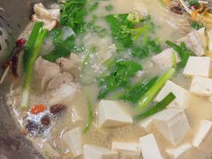 -姚记抚仙湖石锅鱼庄