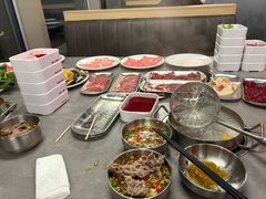 -张哞哞·鲜切牛肉自助火锅(高德置地店)