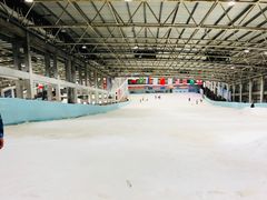 -乔波室内滑雪场