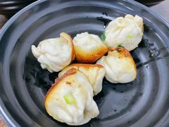 特色葱煎包-赵宝美煎包店