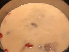 -煲宫猪肚鸡(晶品店)