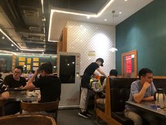 大堂-胡须佬鸡煲四季火锅店(石厦西村直营店)