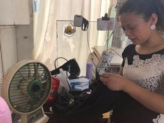 -靓洁洗衣染色改衣店