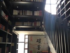 -钟书阁(松江泰晤士小镇店)