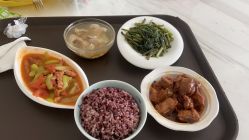 -玥奢国际母婴护理中心(滨江宝龙店)