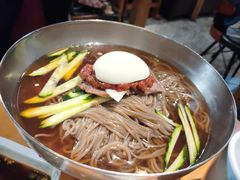 韩式冷面-唯成•韩国炭火烤肉 유성고기