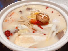 经典骨头锅-三人行骨头王火锅(长寿店)