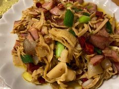 笋干炒腊肉-仁和人家
