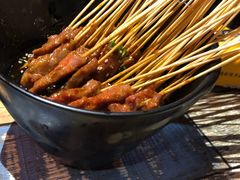 -虾弄弄海派小龙虾·牛羊蝎子火锅