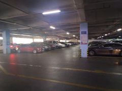 -大润发杨浦店-停车场