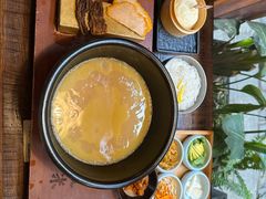 -银米·云南传统过桥米线(双廊黑金冠店)