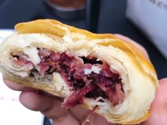 现烤鲜花饼-嘉华鲜花饼·现烤(昆明老街店)