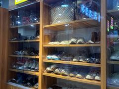 -莱靓奢侈品洗护改衣店(新世界百货崇文店)