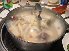 -三人行骨头王火锅(长寿店)
