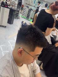 -秦·专注剪发