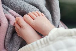 -爱丽宝月子中心