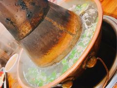 -洞庭洲·防空洞火锅·铜锅涮肉·烧烤(新百广场店)
