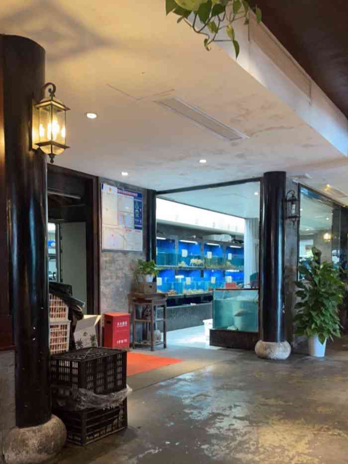 湘湖渔村(湘湖店)-"环境是真当好,二楼包厢推门出去就是湖景阳.