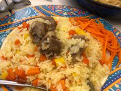 新疆手抓饭-阿里疆Alijiang·丝路美食·异域风情·清真(长楹天街店)