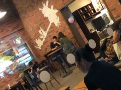 等位区-星巴克(杭州临平万达广场店)