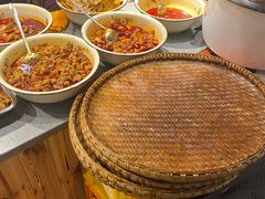 -爆炸头阿姨小四川正宗川味小吃(无任何分店)