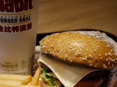 -The Habit Burger Grill 哈比特汉堡(复兴soho店)