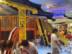 -MELAND CLUB亲子乐园•派对(虹桥万象城店)