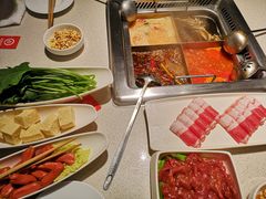 -海底捞火锅鲜切牛肉主题店(长寿路店)