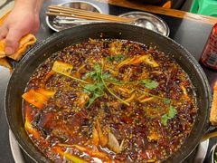 -鸿顺老铁锅美蛙鱼府(解放碑店)