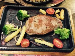 美式铁板牛扒-绿茵阁牛扒餐厅(客村店)