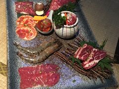 -山川小町·极番烧肉(新地假日广场店)