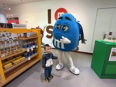 -m豆巧克力世界(上海世茂广场店)