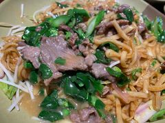 湿炒牛河-凤兴鸡煲(宝安海雅店)