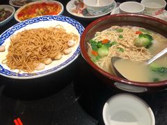 葱油三虾拌面-老头儿油爆虾·知味杭州(爱琴海购物中心)